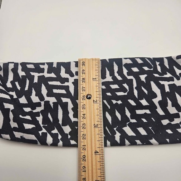 Lululemon Accessories - Lululemon Black White Geometric Print Wide Athletic Headband Neon Pink Elastic